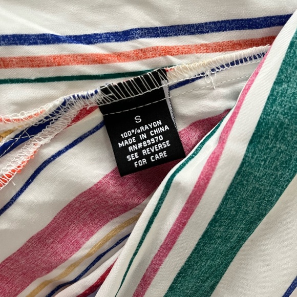 Super cute summer top - Picture 3 of 3